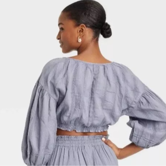 Universal Thread Blue and White Puff Sleeve Crop Blouse - Picture 2 of 2